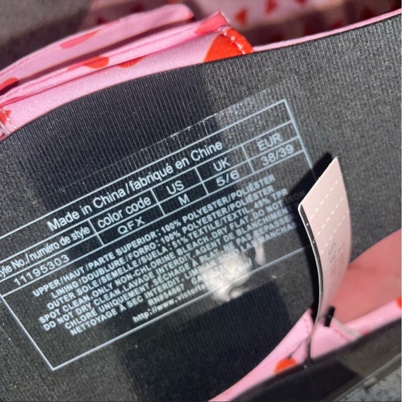 NWT Embellished Satin Heart Bow Slides Size Medium - Picture 5 of 6